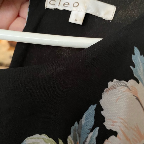 Cleo size 10 - Picture 3 of 5